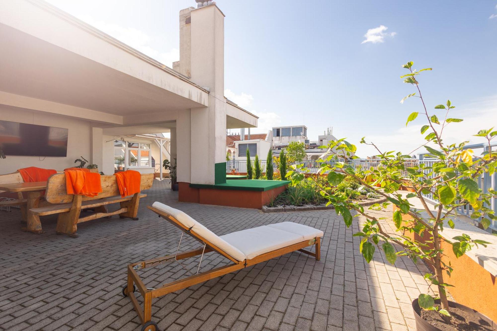 Rooftop City Residence With Deep Garage Budapest Exterior photo